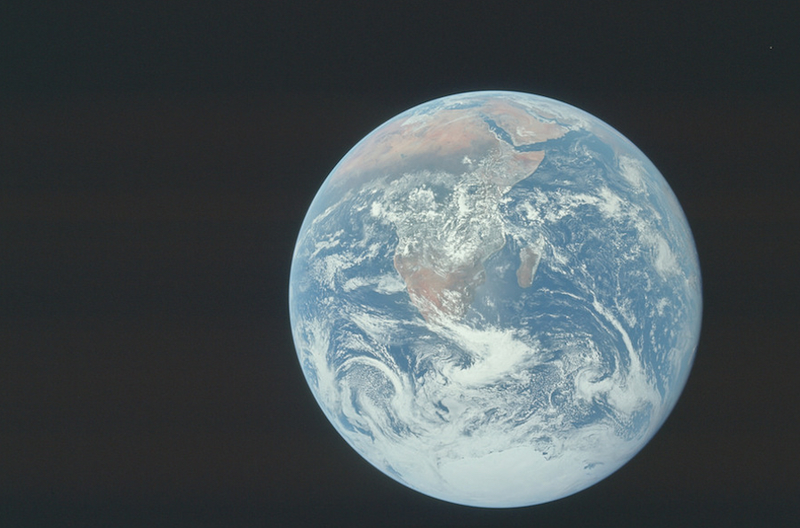 Illustration for article titled NASA Just Released 8,400+ Incredible High-Res Images From The Apollo Program